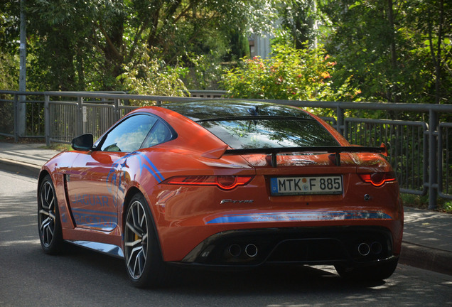 Jaguar F-TYPE SVR Coupé