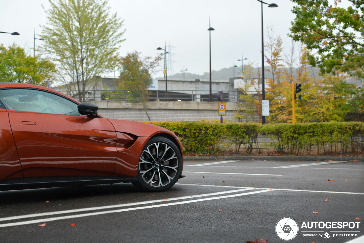 Aston Martin V8 Vantage 2018