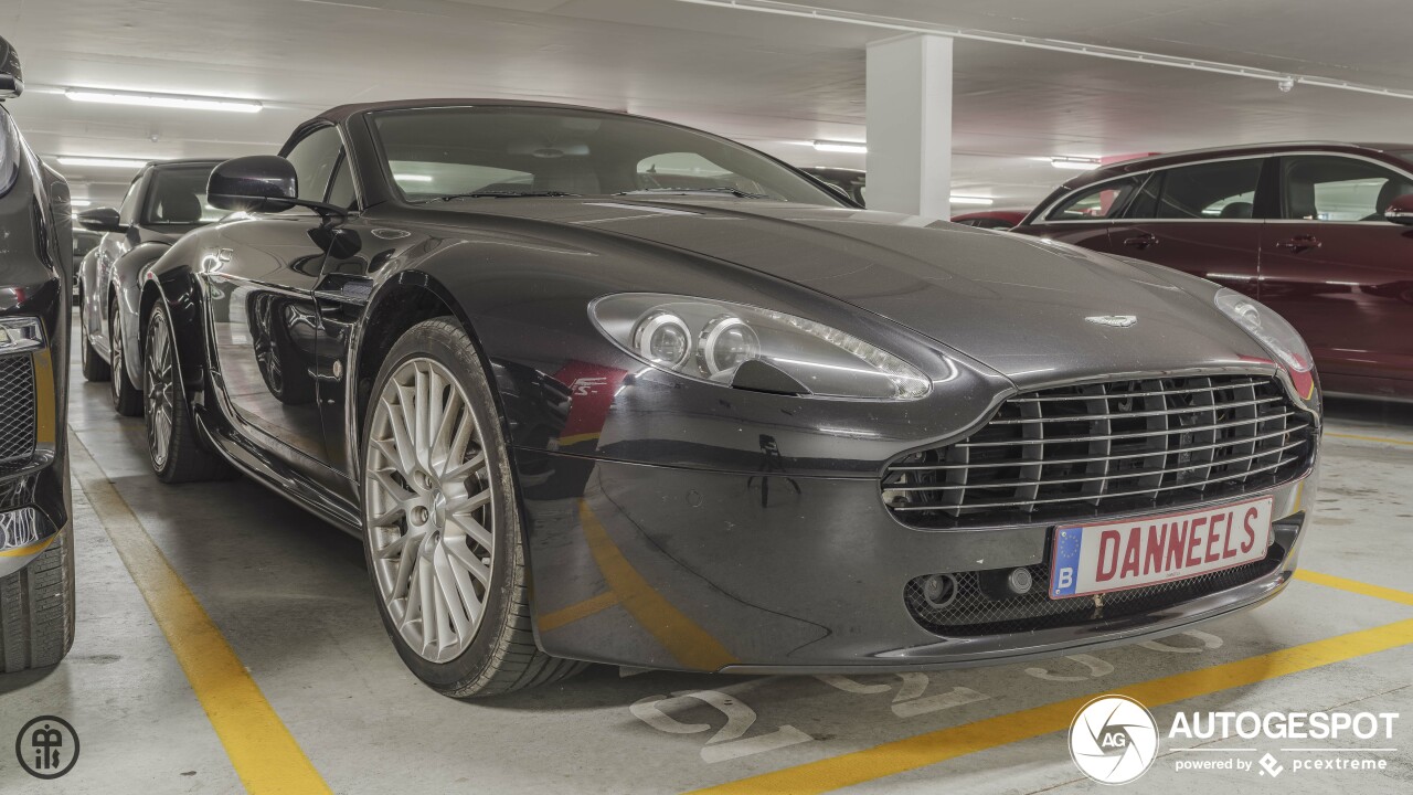 Aston Martin V8 Vantage Roadster