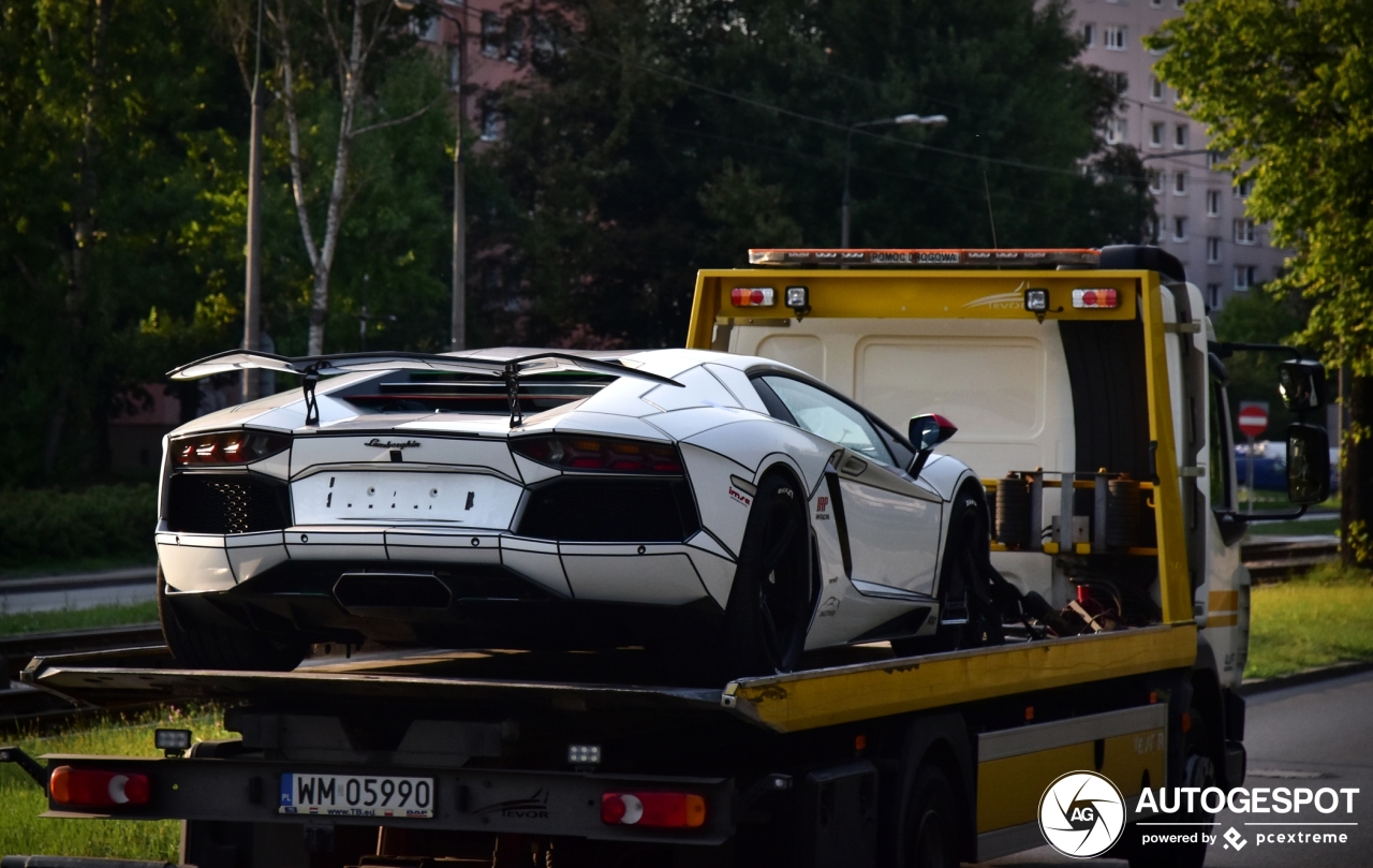 Lamborghini Aventador LP760-2 Oakley Design