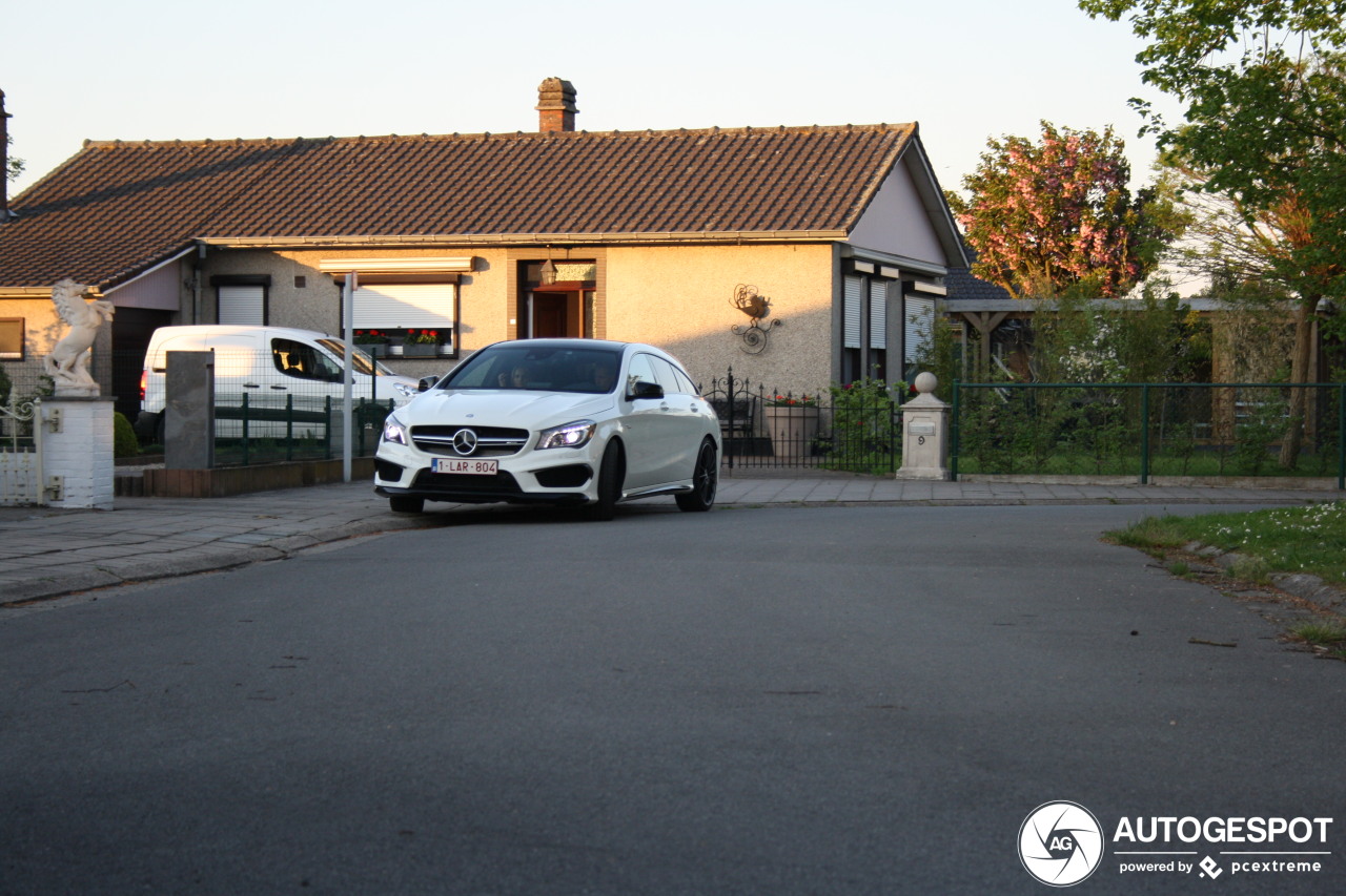 Mercedes-Benz CLA 45 AMG Shooting Brake