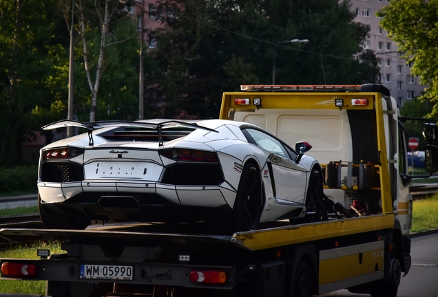 Lamborghini Aventador LP760-2 Oakley Design