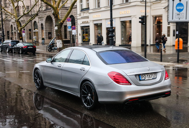 Mercedes-AMG S 63 V222