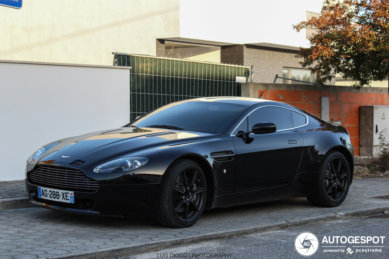 Aston Martin V8 Vantage