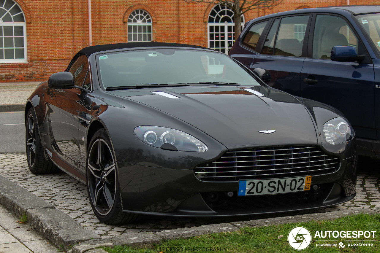 Aston Martin V8 Vantage Roadster 2012