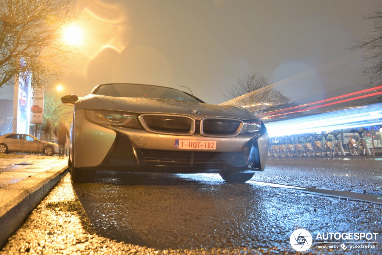 BMW i8 Roadster