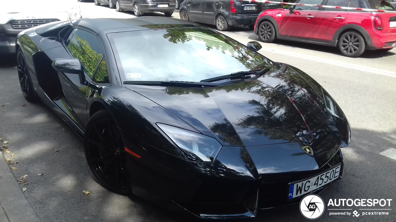 Lamborghini Aventador LP700-4 Roadster