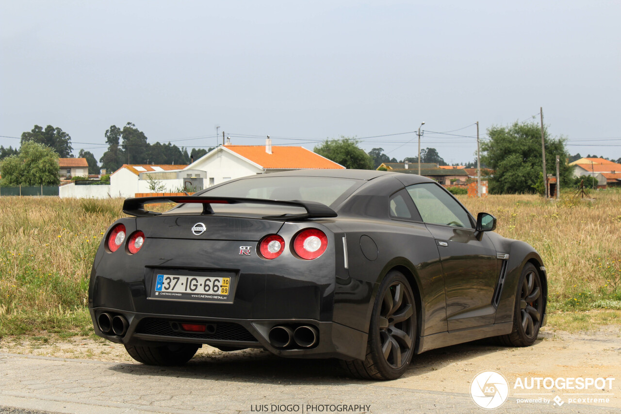 Nissan GT-R