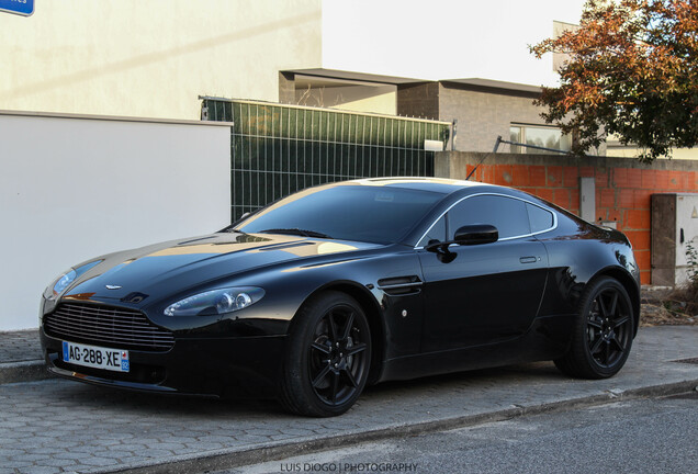 Aston Martin V8 Vantage