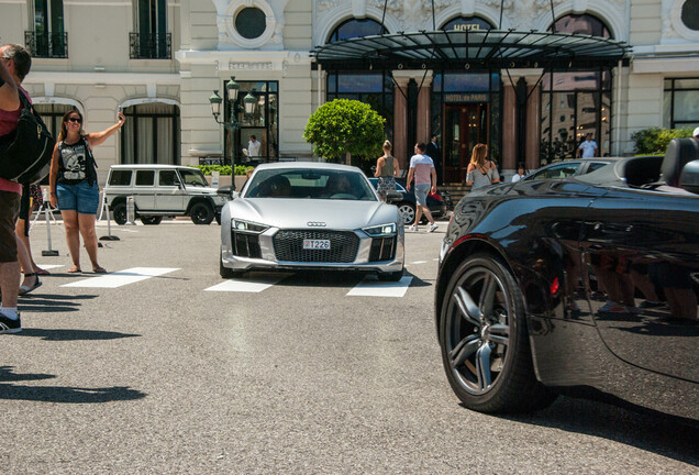 Aston Martin V8 Vantage Roadster