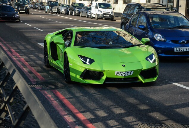 Lamborghini Aventador LP700-4