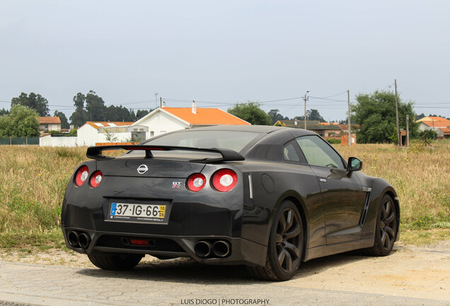 Nissan GT-R