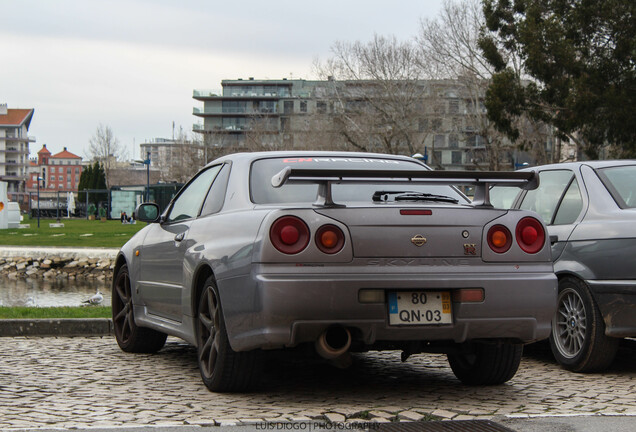 Nissan Skyline R34 GT-R