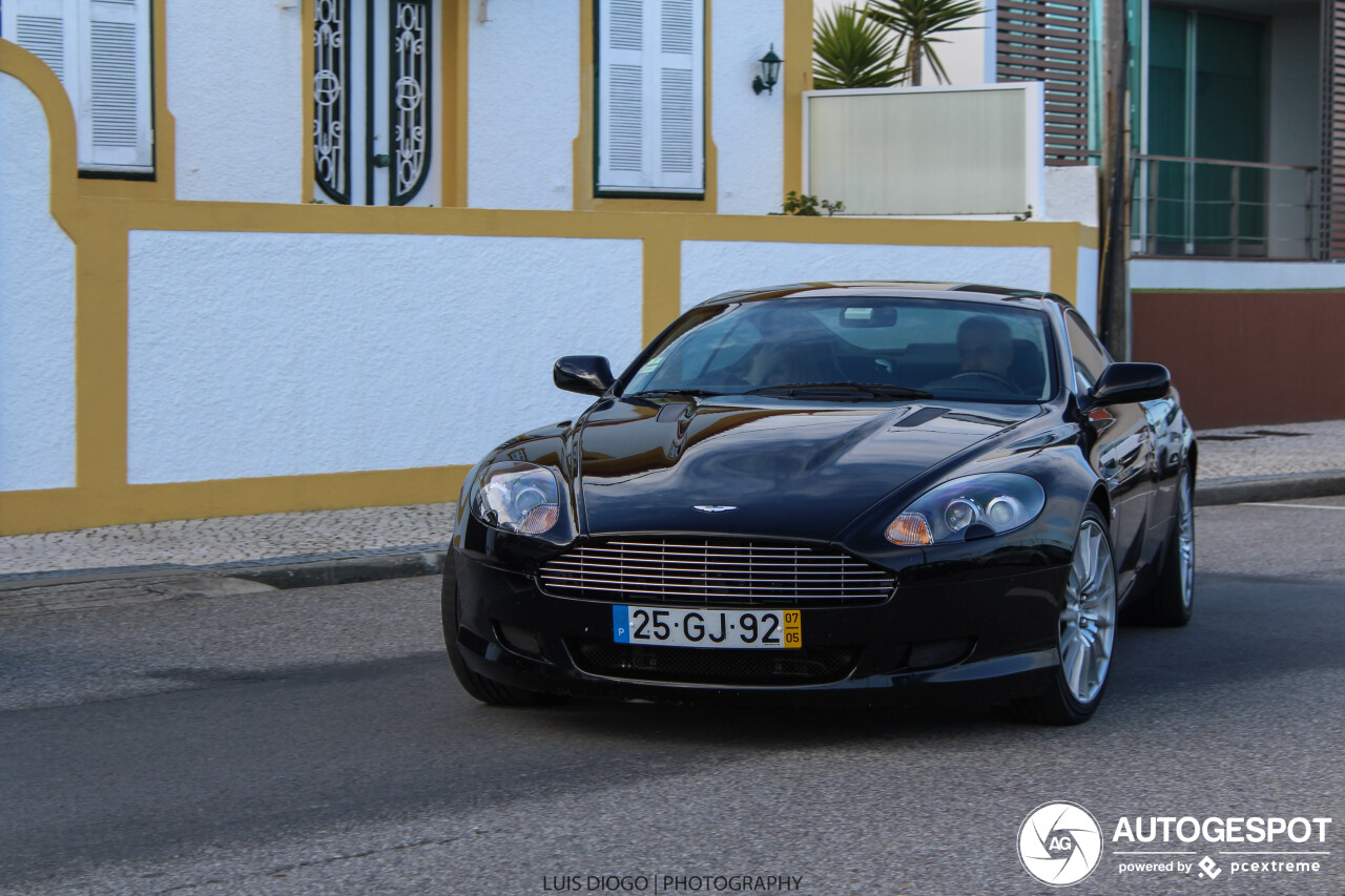 Aston Martin DB9