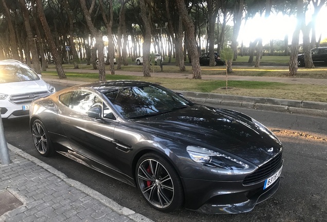 Aston Martin Vanquish 2013