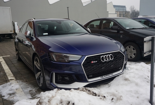 Audi RS4 Avant B9