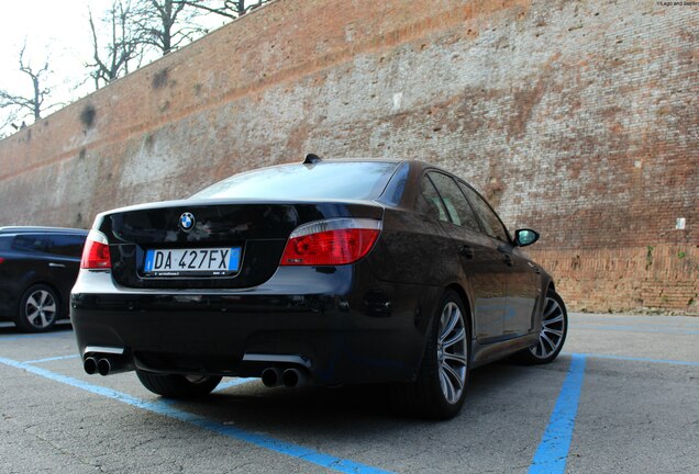 BMW M5 E60 2005