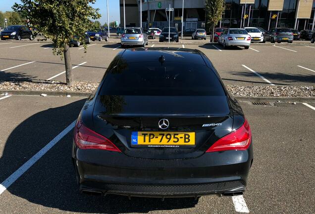 Mercedes-Benz CLA 45 AMG C117