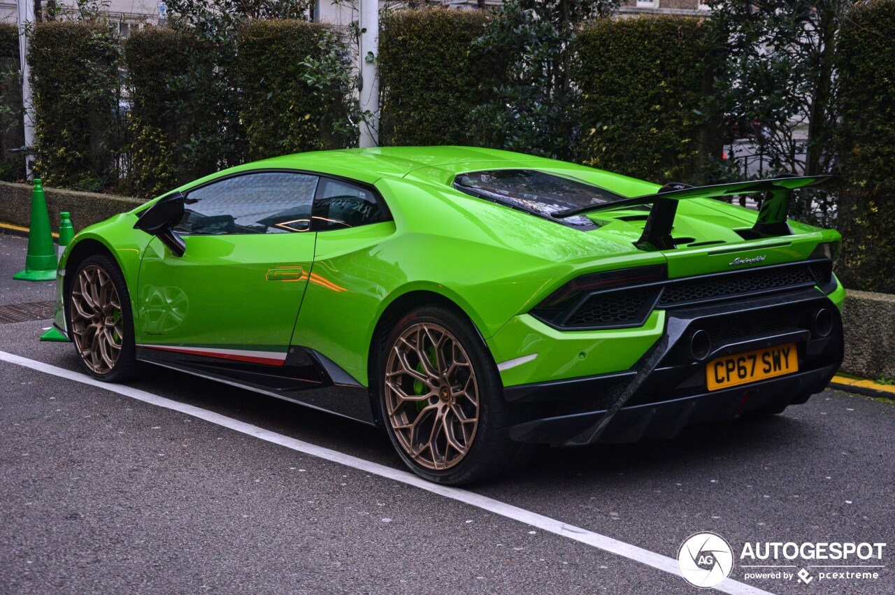 Lamborghini Huracán LP640-4 Performante