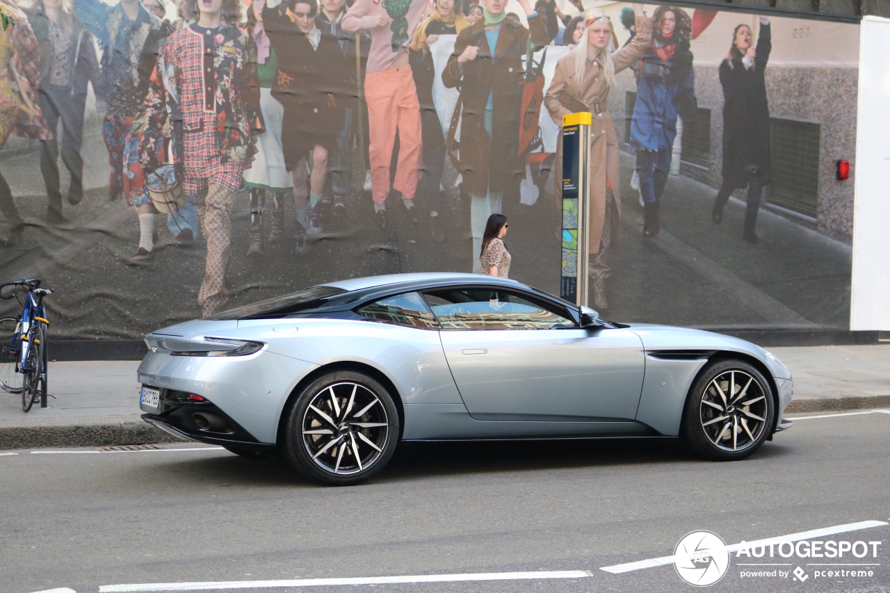 Aston Martin DB11