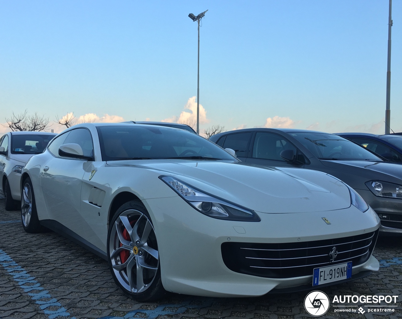 Ferrari GTC4Lusso T