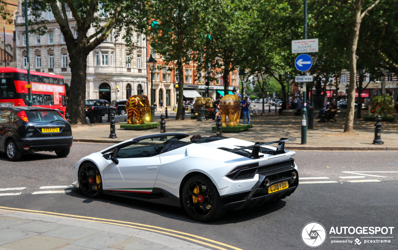 Lamborghini Huracán LP640-4 Performante Spyder