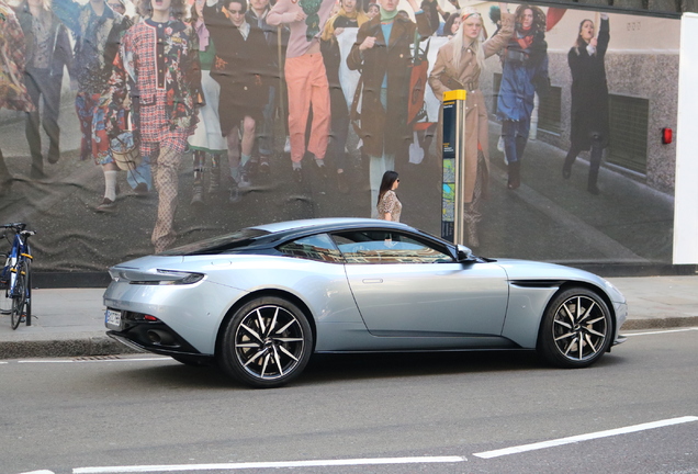 Aston Martin DB11