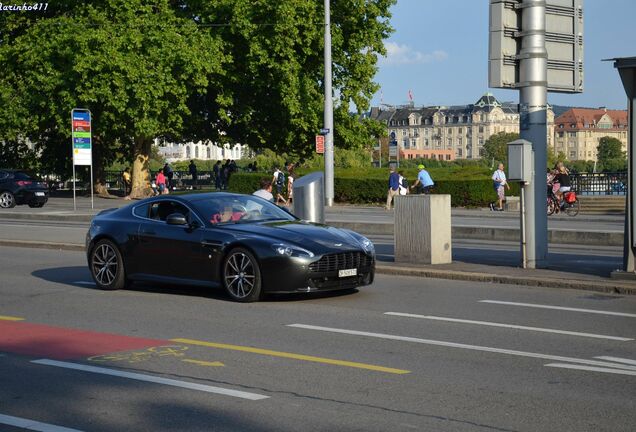 Aston Martin V8 Vantage S