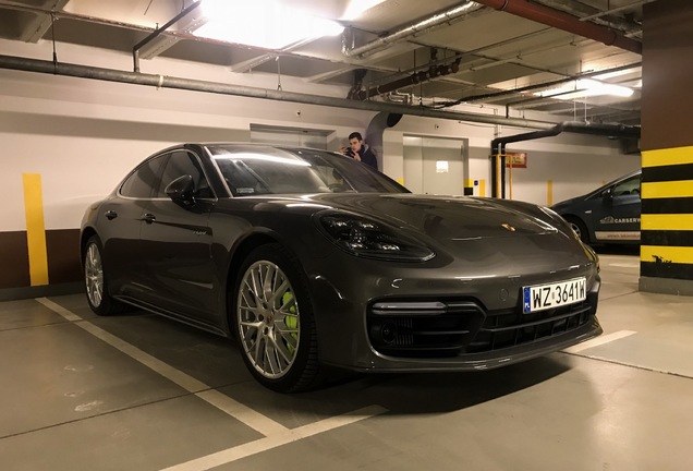 Porsche 971 Panamera Turbo S E-Hybrid