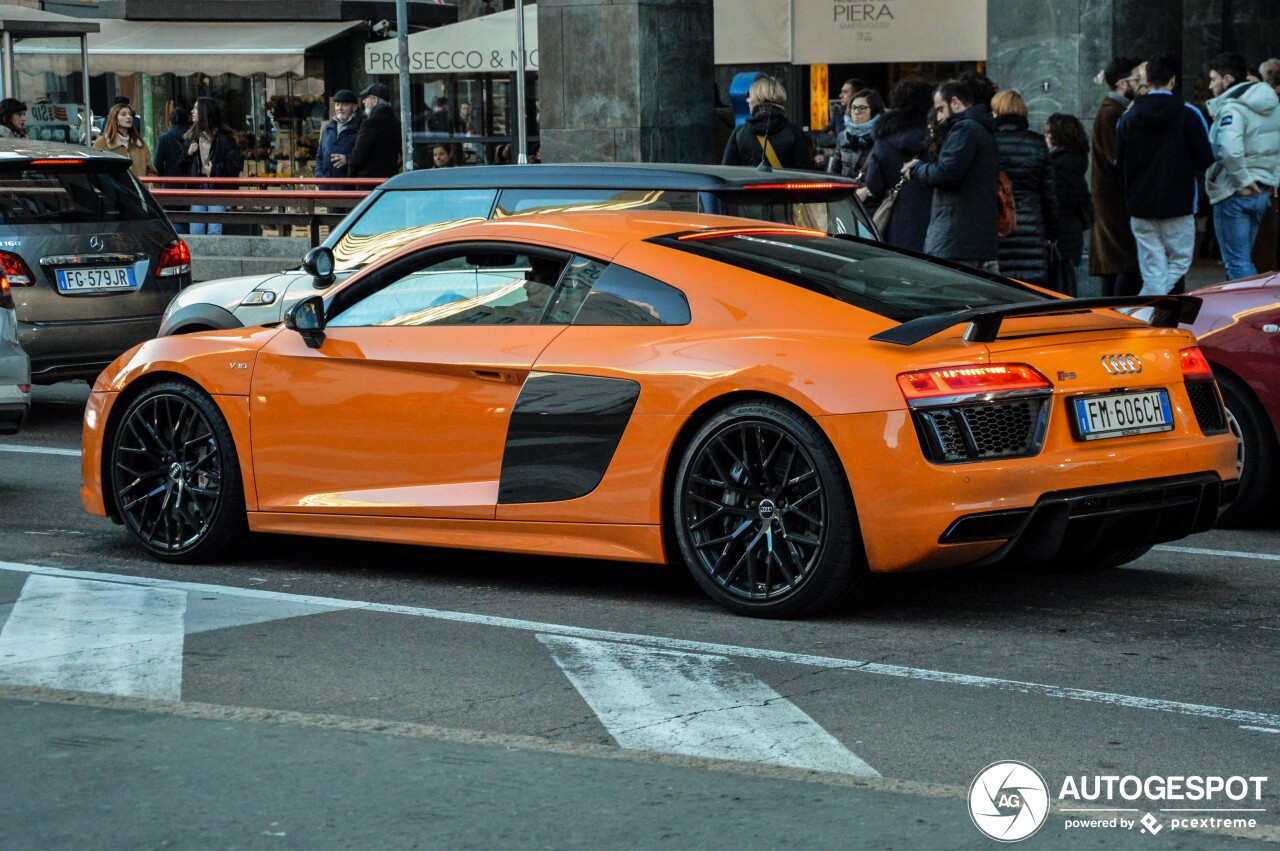 Audi R8 V10 Plus 2015