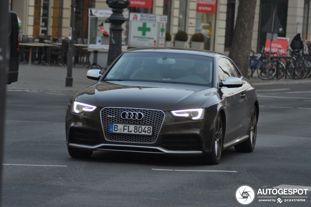 Audi RS5 B8 2012