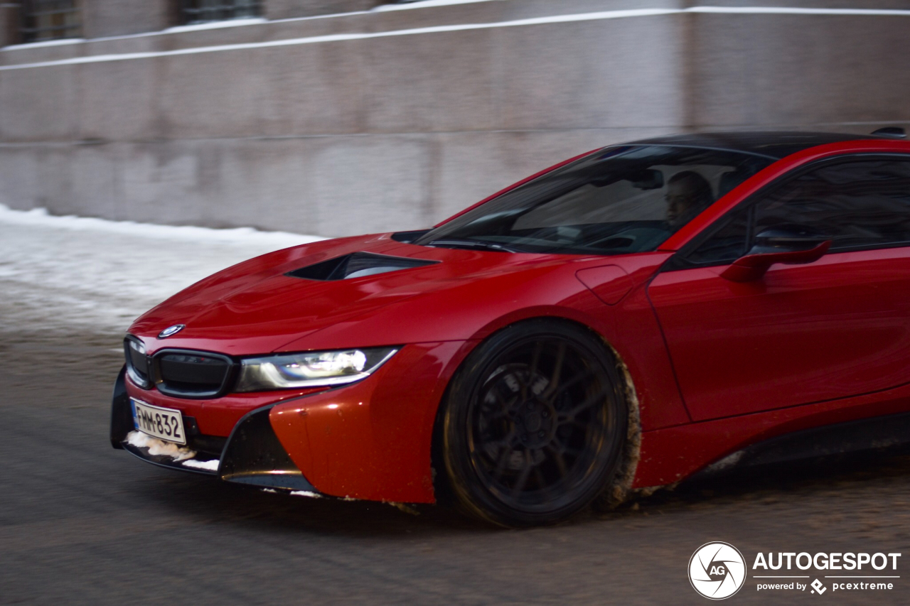 BMW i8 Protonic Red Edition