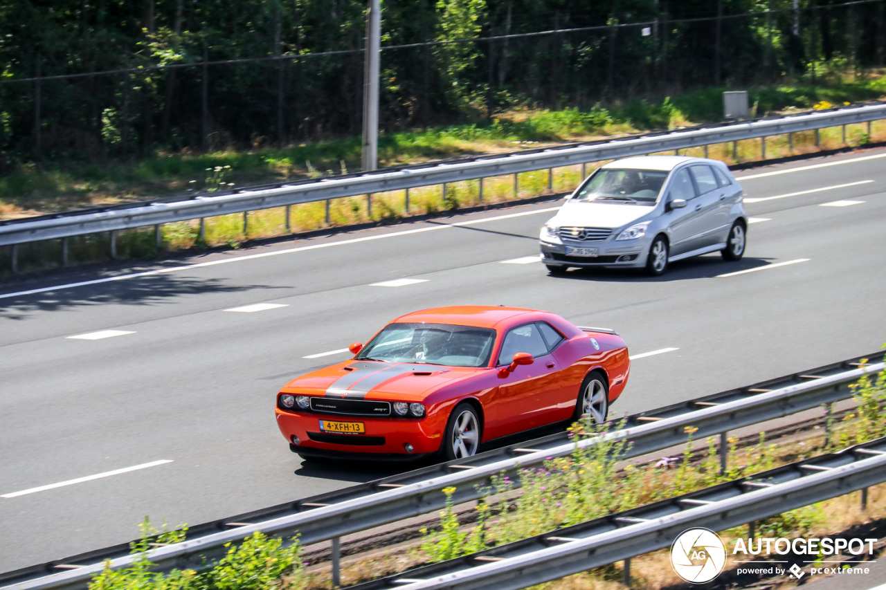 Dodge Challenger SRT-8