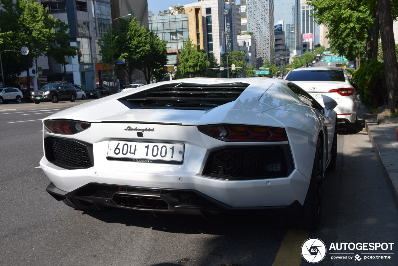 Lamborghini Aventador LP700-4