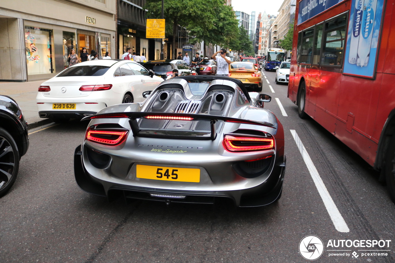 Porsche 918 Spyder Weissach Package