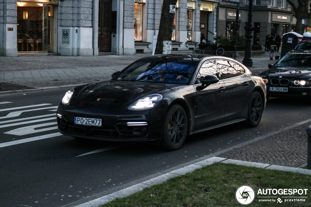 Porsche 971 Panamera Turbo S E-Hybrid Executive