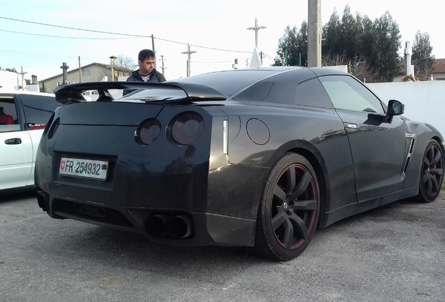 Nissan GT-R