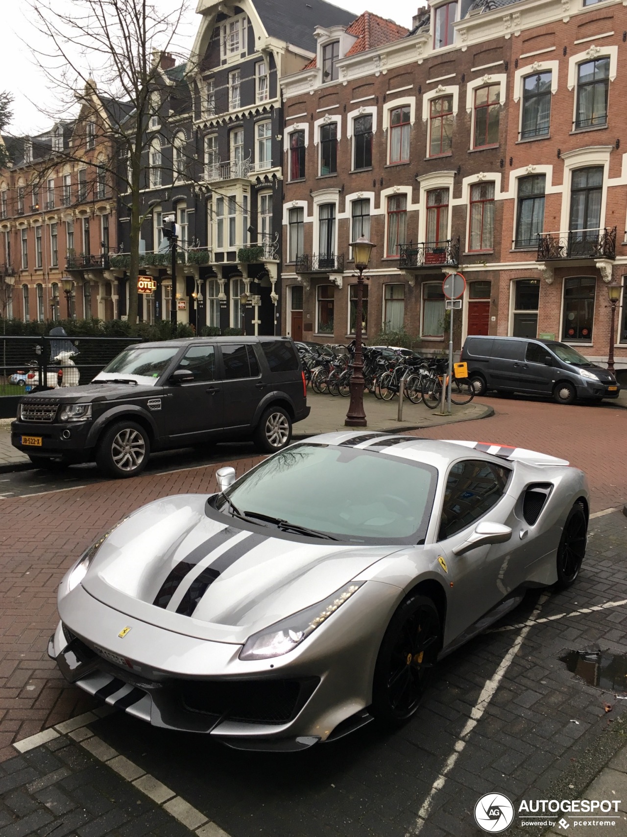 Ferrari 488 Pista