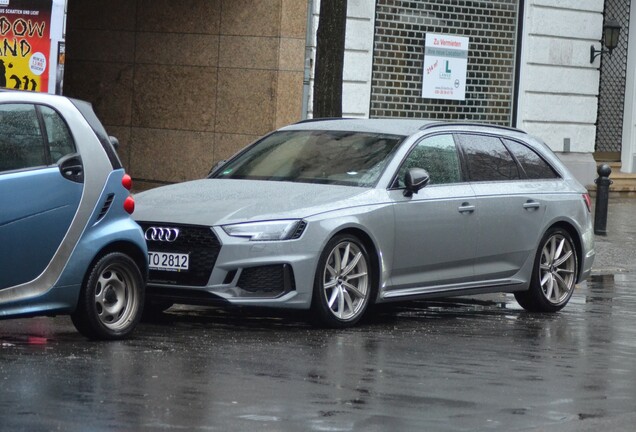 Audi RS4 Avant B9