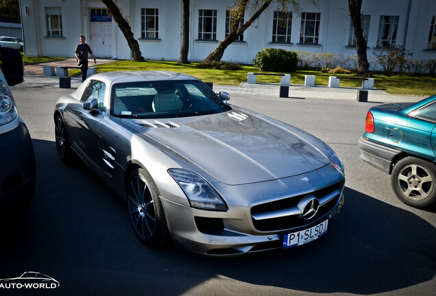 Mercedes-Benz SLS AMG