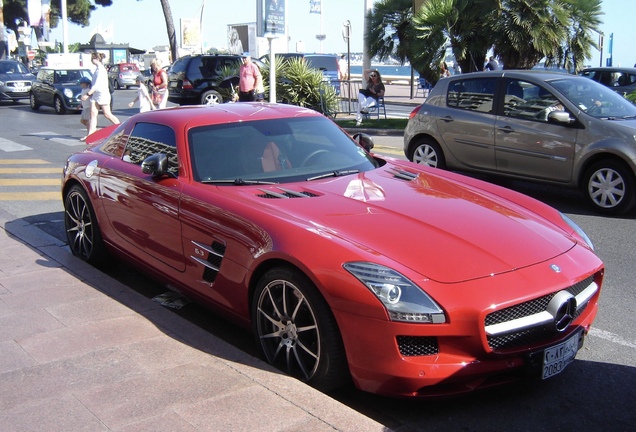 Mercedes-Benz SLS AMG