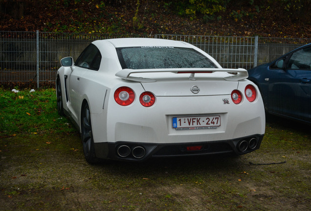 Nissan GT-R