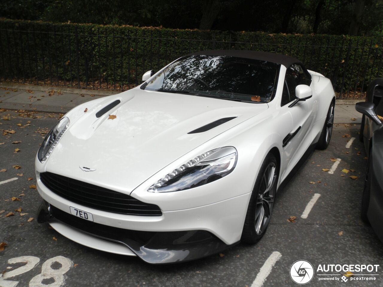 Aston Martin Vanquish Volante