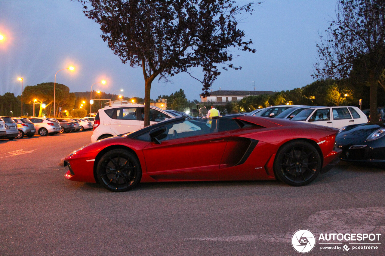 Lamborghini Aventador LP700-4 Roadster