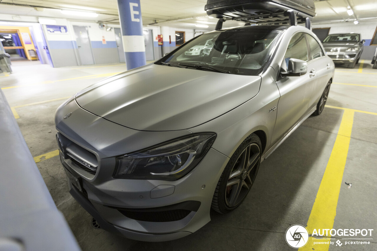 Mercedes-Benz CLA 45 AMG C117