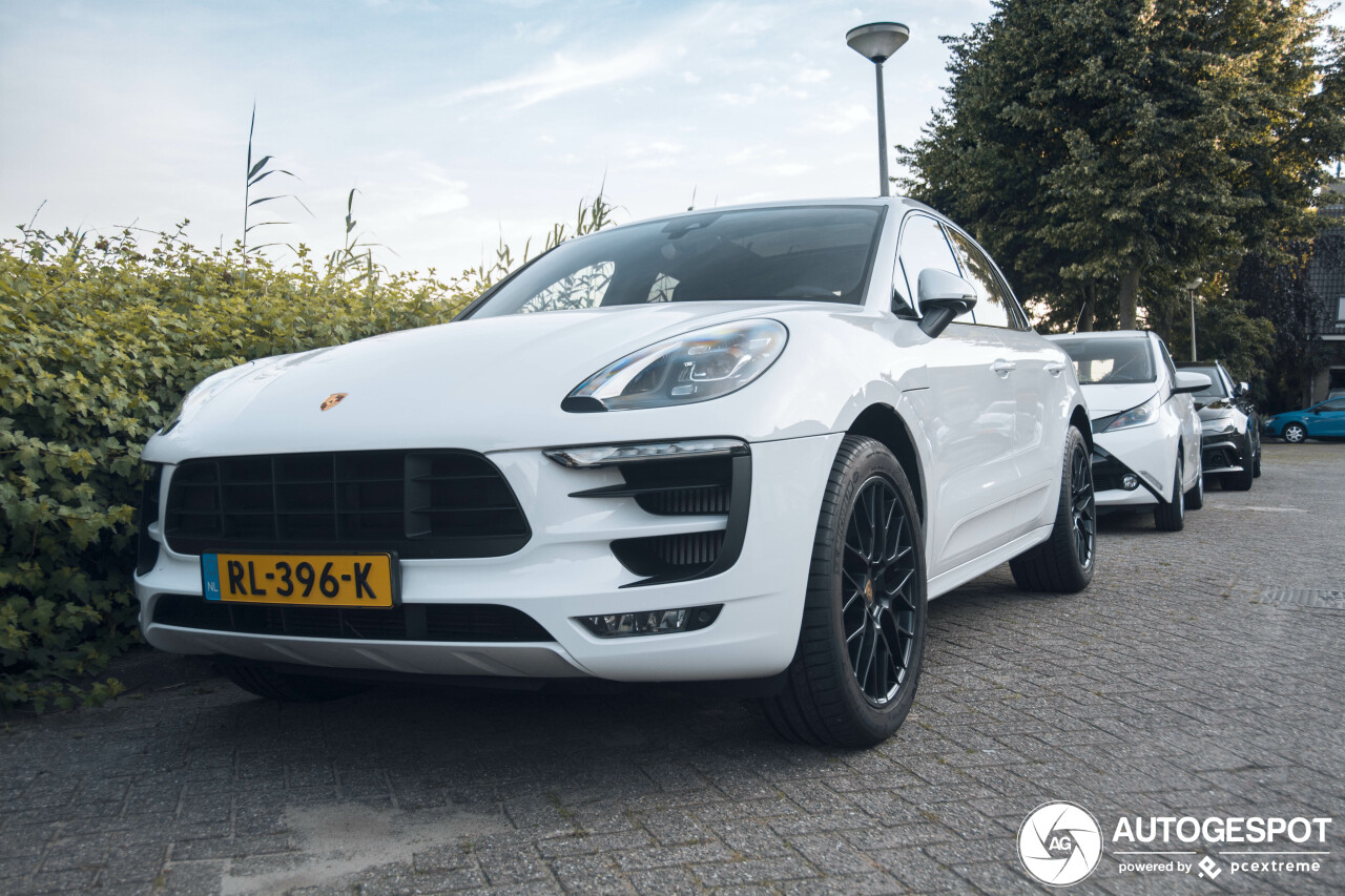 Porsche 95B Macan GTS