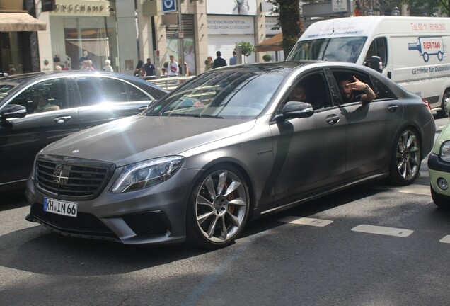 Mercedes-AMG S 63 V222