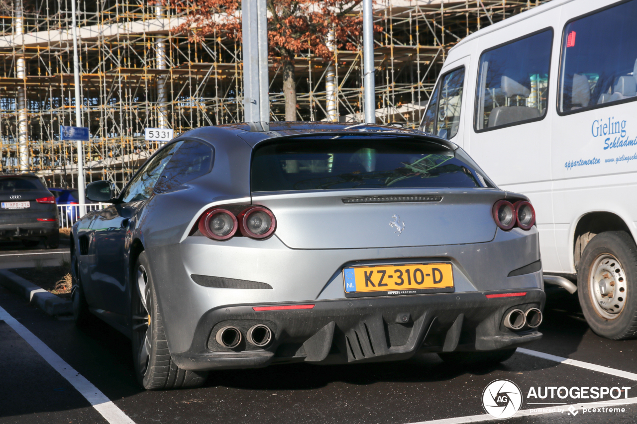 Ferrari GTC4Lusso