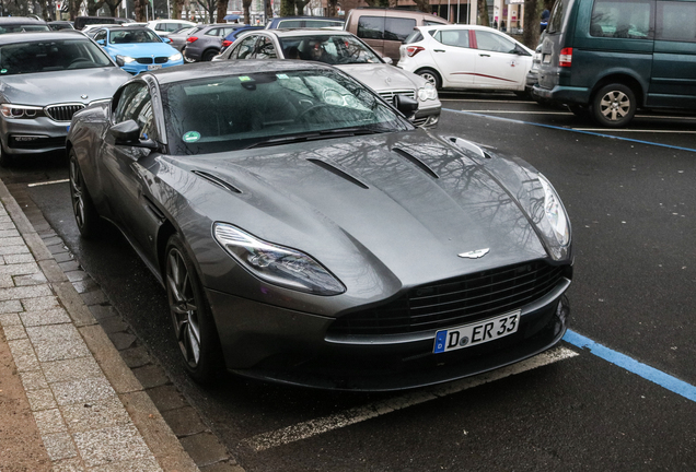 Aston Martin DB11