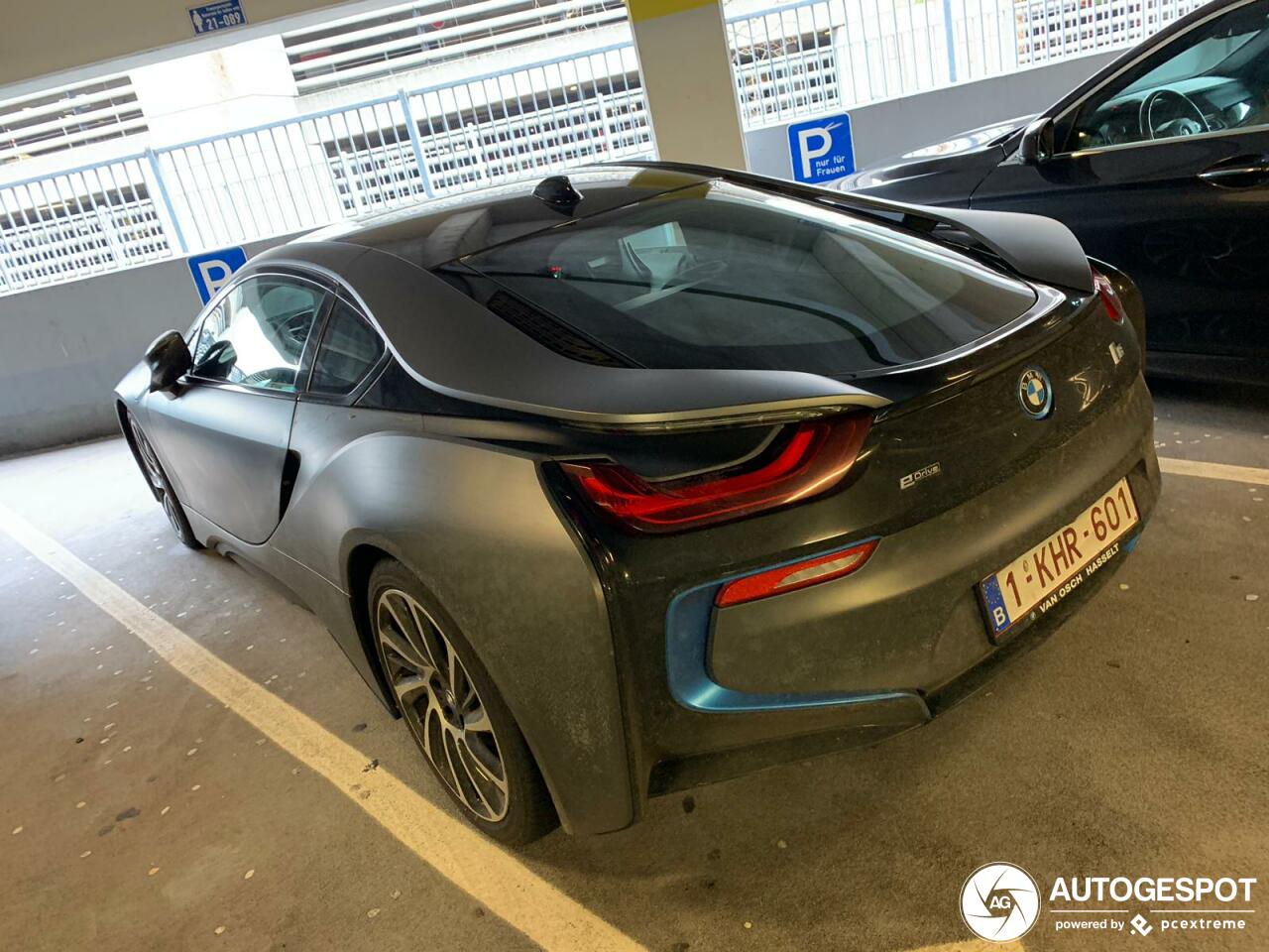 BMW i8